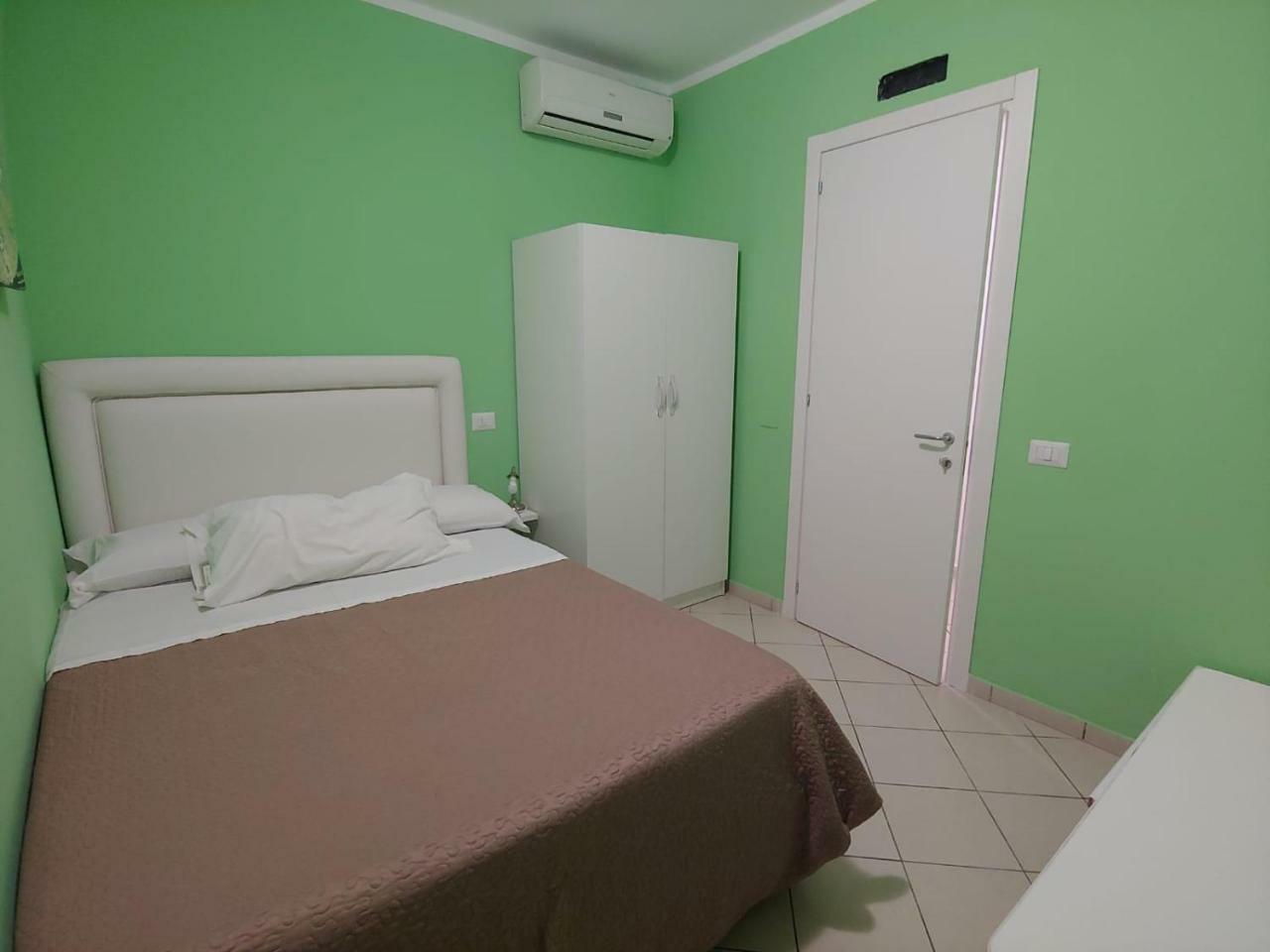 Sorrento Relais Basement Hotel Bagian luar foto
